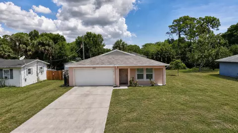 7106 Lakeland Blvd, Fort Pierce, FL 34951