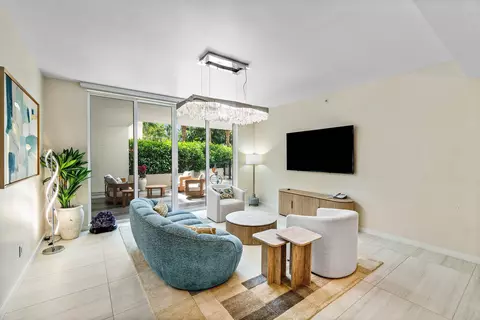 200 SE Mizner Blvd #209, Boca Raton, FL 33432