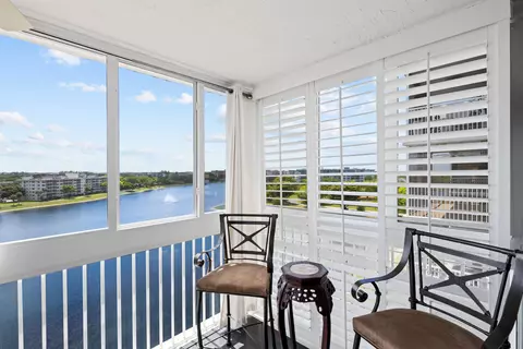 2900 N Course Dr #909, Pompano Beach, FL 33069