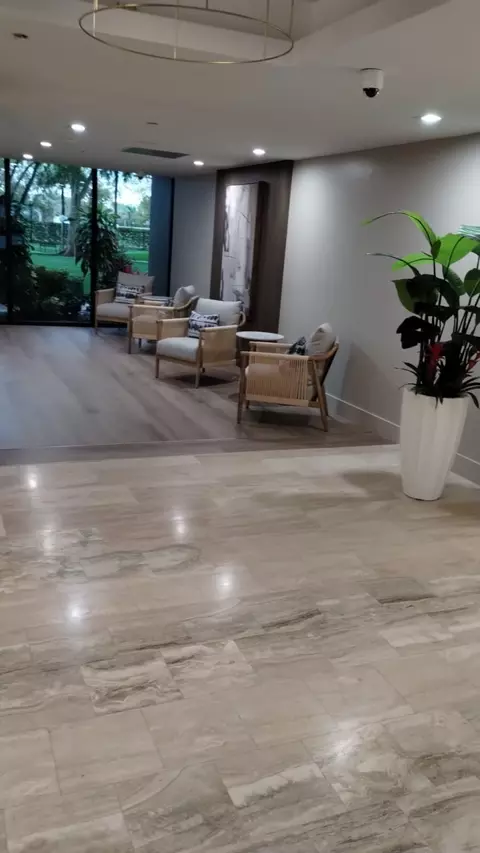 4200 Hillcrest Dr #707, Hollywood, FL 33021