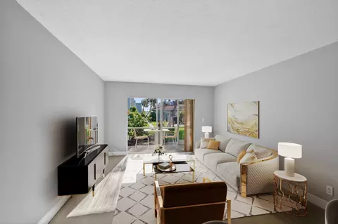 1432 S Lakeside Dr #4, Lake Worth Beach, FL 33460