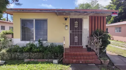 760 NW 52nd St, Miami, FL 33127