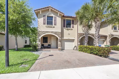 5429 NW 27th Ct, Margate, FL 33063