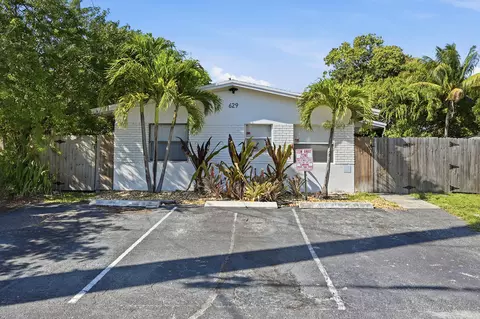 629 NE 36th St, Oakland Park, FL 33334