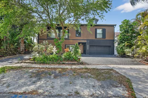 7134 San Sebastian Dr, Boca Raton, FL 33433