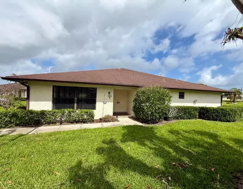 1611 Laurel Leaf Ln #B, Fort Pierce, FL 34950
