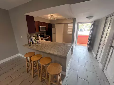 6301 N Falls Circle Dr #111, Lauderhill, FL 33319