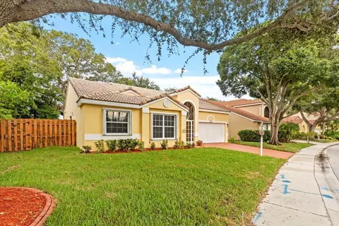 1033 W Siena Oaks Cir W, Palm Beach Gardens, FL 33410