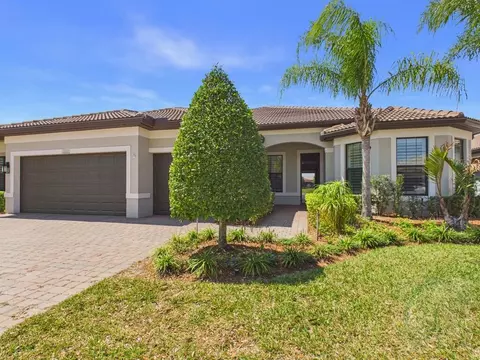 5038 Pendelton Sq, Vero Beach, FL 32967