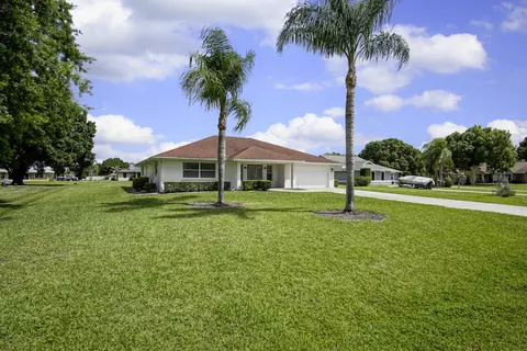 Exterior - 2321 SW 3rd Ct, Okeechobee, FL 34974 photo 6 of 8