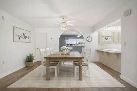 Dining - 2321 SW 3rd Ct, Okeechobee, FL 34974 photo 1 of 1
