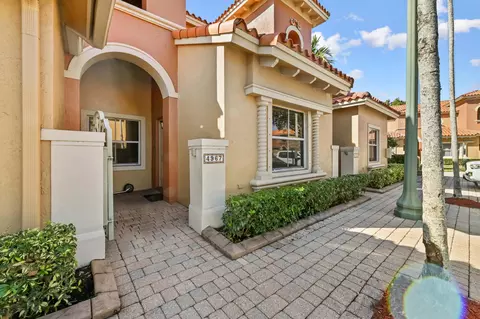 4967 Tradewinds Ter #605, Fort Lauderdale, FL 33312
