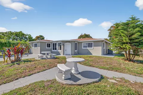 2849 SW 10th St, Fort Lauderdale, FL 33312