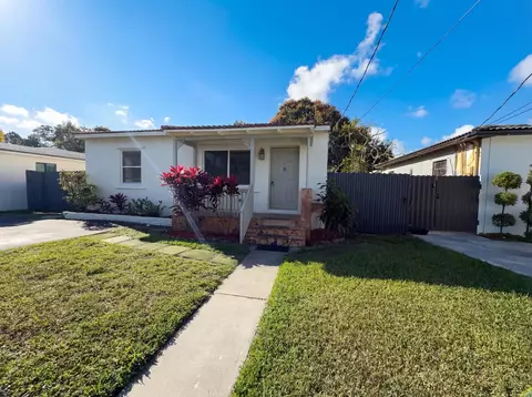 2226 Arthur St, Hollywood, FL 33020