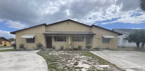 8666 Satalite Ter, West Palm Beach, FL 33403