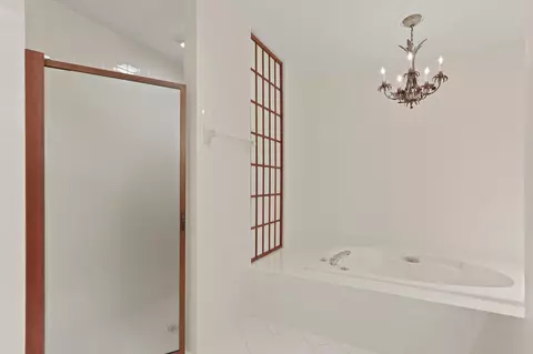 Bath - 232 E River Park Dr, Jupiter, FL 33477 photo 2 of 4