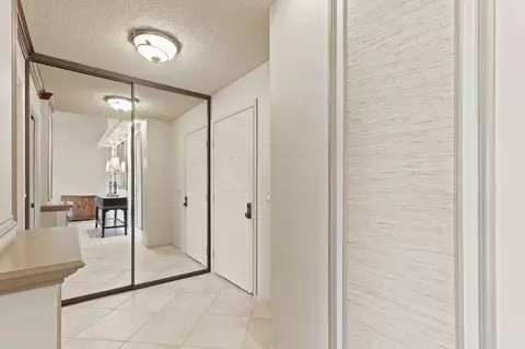 Entry Way - 232 E River Park Dr, Jupiter, FL 33477 photo 2 of 5
