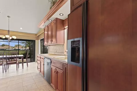 Kitchen - 232 E River Park Dr, Jupiter, FL 33477 photo 4 of 6