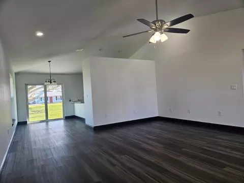 Living - 5101 SE 43rd Trce, Okeechobee, FL 34974 photo 3 of 3