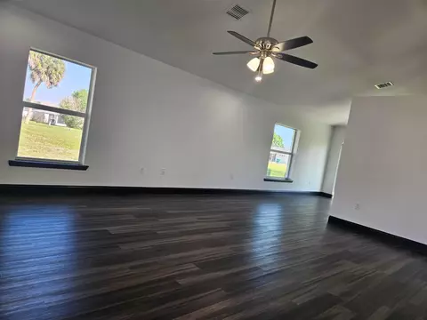 Living - 5101 SE 43rd Trce, Okeechobee, FL 34974 photo 1 of 3