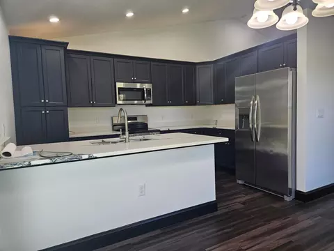 Kitchen - 5101 SE 43rd Trce, Okeechobee, FL 34974 photo 4 of 5