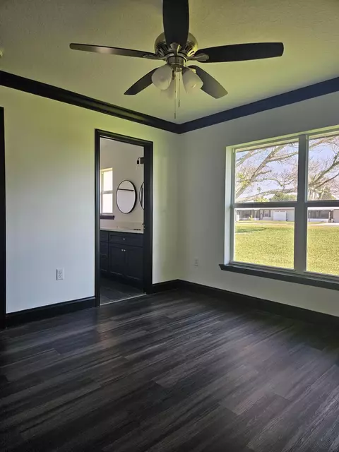 Bedroom - 5101 SE 43rd Trce, Okeechobee, FL 34974 photo 2 of 2