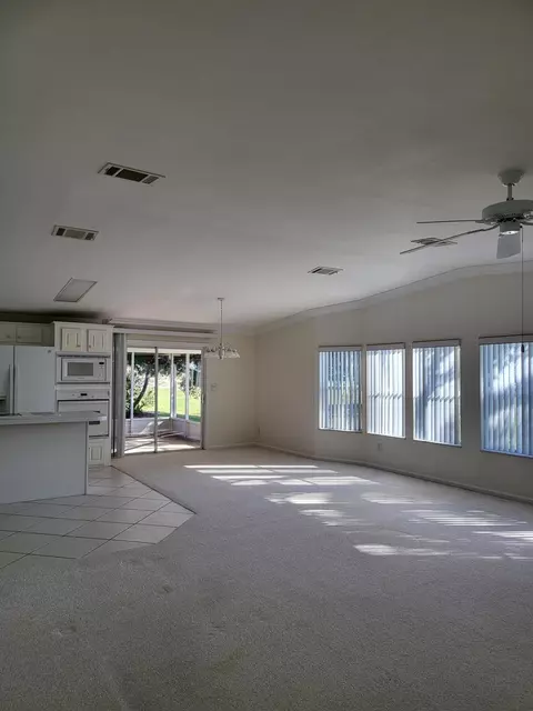 8125 9th Hole Dr, Port Saint Lucie, FL 34952