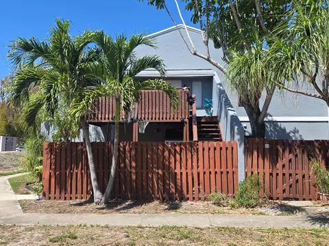 12 Crossings Cir #G, Boynton Beach, FL 33435