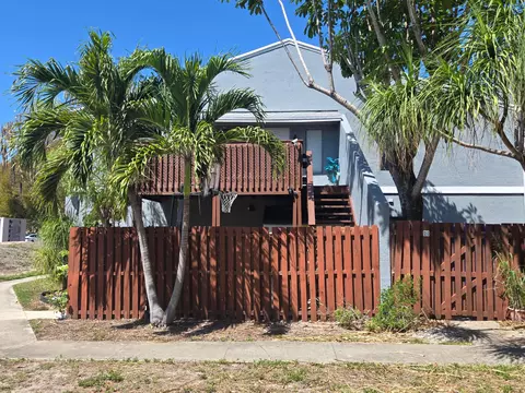 12 Crossings Cir #G, Boynton Beach, FL 33435