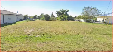 2106 NE 2nd St, Cape Coral, FL 33909
