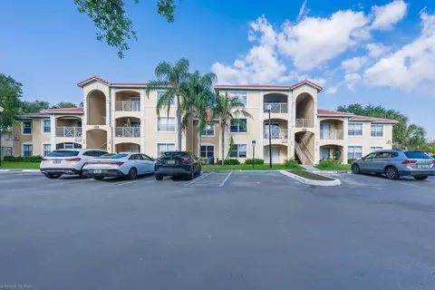 5600 NW 61st St #1015, Coconut Creek, FL 33073