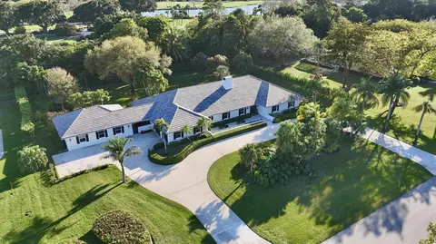 8677 Estate Dr, West Palm Beach, FL 33411