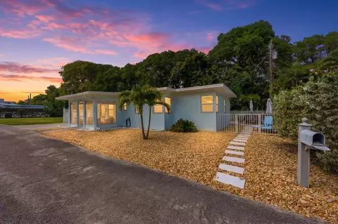 7 Belair Dr, Boynton Beach, FL 33435