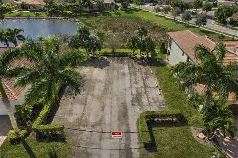 8451 Club Estates Way, Lake Worth, FL 33467