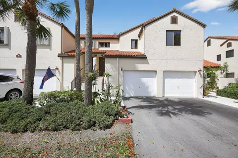 4 Va De Casas Sur #202, Boynton Beach, FL 33426