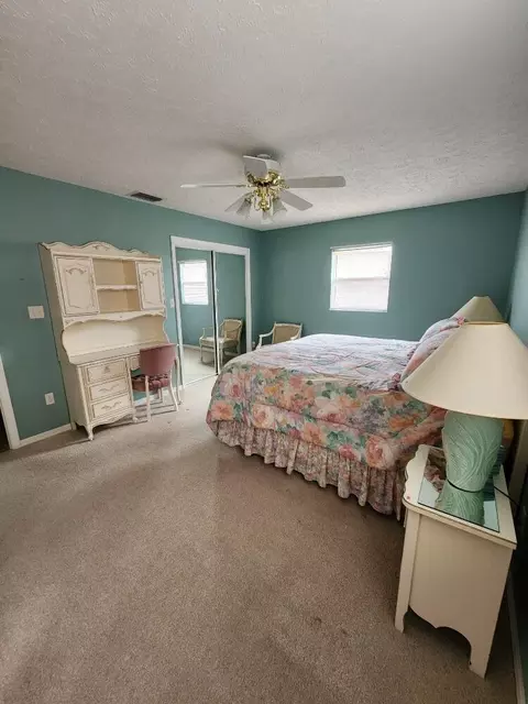 Bedroom - 1177 Lisa Ln, Okeechobee, FL 34974 photo 2 of 6
