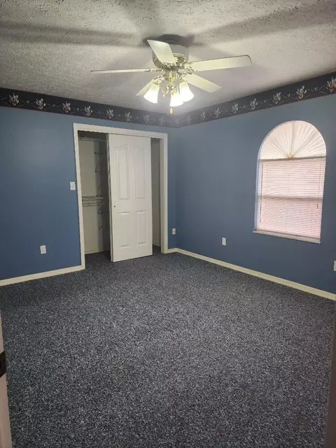 Bedroom - 1177 Lisa Ln, Okeechobee, FL 34974 photo 4 of 6