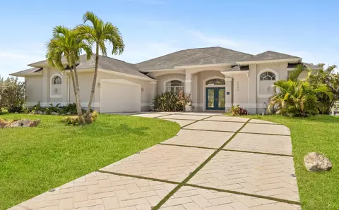 8090 Arlewood Cir, Port Charlotte, FL 33981