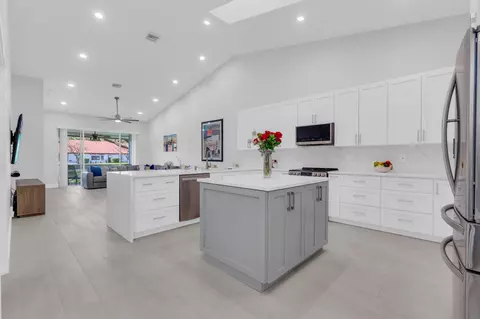 8224 Via Bella, Boca Raton, FL 33496