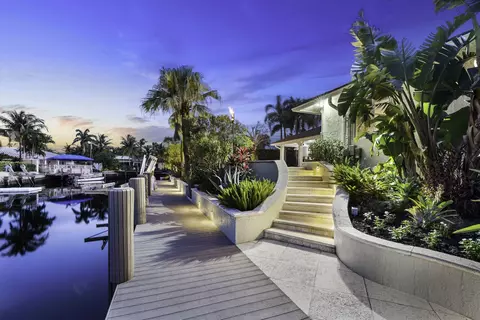 830 NE Boca Bay Colony Dr, Boca Raton, FL 33487