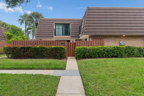 1205 12th Ct, Jupiter, FL 33477