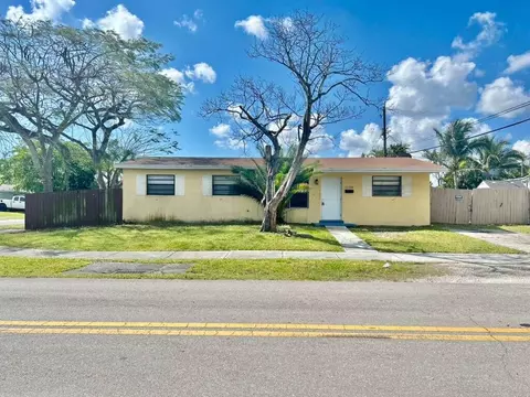 11750 SW 171st Ter, Miami, FL 33177