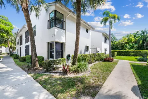 4664 NW 22nd St, Coconut Creek, FL 33063