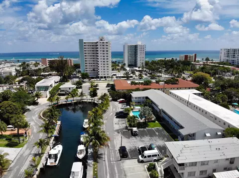 3232 Canal Dr #18, Pompano Beach, FL 33062