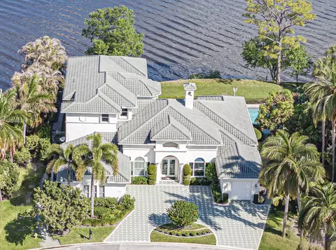 226 SW Palm Cove Dr, Palm City, FL 34990