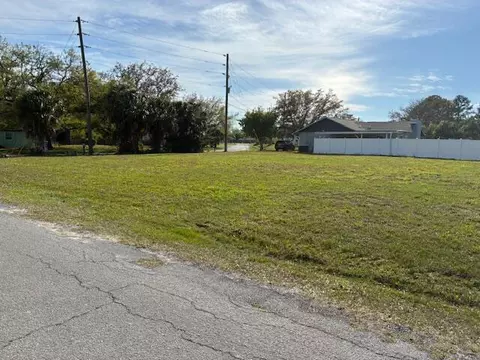 27344 Elkwood Cir, Hudson, FL 34667