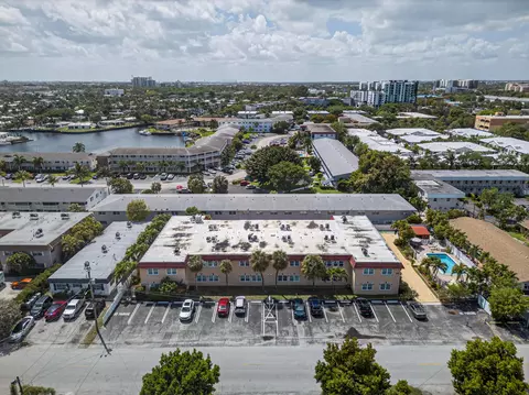 221 SE 9th Ave #203, Pompano Beach, FL 33060