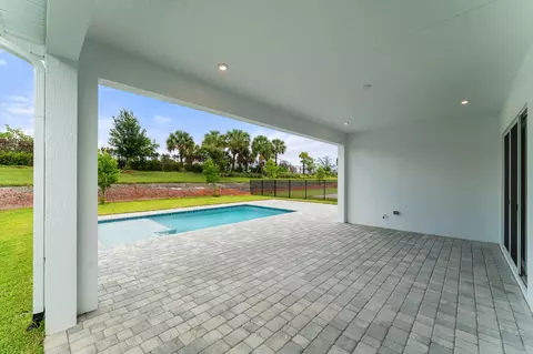 10421 SW Jadewood Ct, Port Saint Lucie, FL 34987