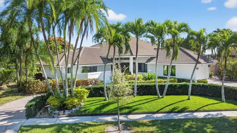 2410 Embassy Dr, West Palm Beach, FL 33401