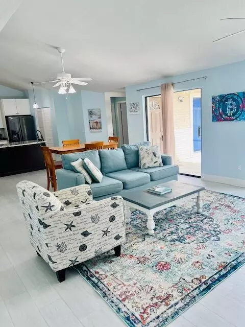 5722 Golden Eagle Cir, Palm Beach Gardens, FL 33418